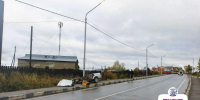 После страшного ДТП в Тымовском от "Марка" осталась только задняя часть - News.Astv.Ru