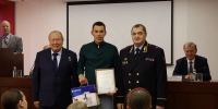 Вратарь кировской "Родины" спас кассира от вора с ножом - Город Киров