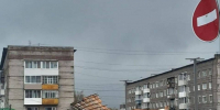 Ветер вырывает деревья и сносит крыши в Ванино и Совгавани - Gubernia.Com