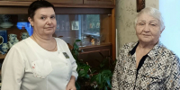 Сотрудники Женской консультации поздравили ветеранов с Днем старшего поколения - Научно-клинический центр