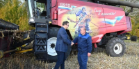 Виталий Хоценко оценил ход полевых работ в Любинском районе - Газета Омский пригород