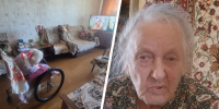 Слева — 67-летняя Татьяна, она всю жизнь прикована к коляске и инвалид первой группы. Справа — ее 90-летняя мама Сима Петровна. Женщина в силу возраста уже не справляется с уходом за дочерью | Источник: личный архив Галины Мымриной - 29.Ru