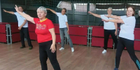 День пожилых людей активисты клуба «Здоровье 55+» и секретари первичек «Единой России» встретили на стадионе «Локомотив» - Единая Россия