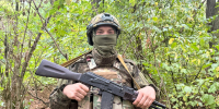 «Внутри все кипело, но внешне я не подавал виду»: как российский радиотелефонист взял в плен семерых боевиков ВСУ - Spbdnevnik.ru
