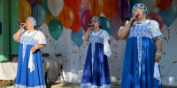 «Старшее поколение» дарит новые краски творчества: Виктор Горбунов передал ансамблю «Славянка» сценические костюмы - Единая Россия