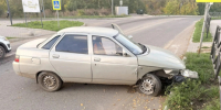 Все сошлось не к добру: в Октябрьске легковушка в первый день октября влетела в ограждения на улице 3-го Октября - КТВ-ЛУЧ