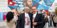 В Екатеринбурге открыли мурал в честь визита Фиделя Кастро - ОТВ