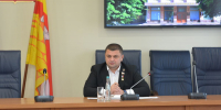 В Воронежской городской Думе вручили пригласительные билеты в театр семьям участников СВО  - МОЁ! Online