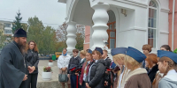 Учителя и ученики Черкасской школы вместе с настоятелем храма Казанской иконы Божией Матери деревни Арбузово иереем Димитрием Зворыгиным побывали в Орле. 29 сентября 2026 года - Орловская и Ливенская епархия