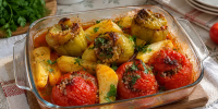 Наполняем помидоры и перцы мясом с рисом: готовим греческую гемисту с картофелем - Кубанские Новости