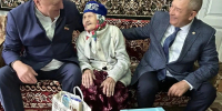 106-летнюю долгожительницу Мензелинского района поздравили с Днем пожилых - Мензеля