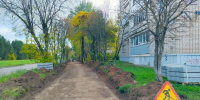 На улицах Школьная и 60 лет Октября продолжают ремонтировать тротуары - Город Ч.