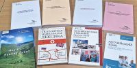 В «Бунинке» открылись выставки ко Дню врача и Дню учителя - OrelGrad.Ru