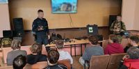 Сотрудники ОМОН «Оплот» рассказали юным костромичам о своей деятельности и напомнили меры личной безопасности - Росгвардия