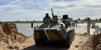 В Астраханской области прошли совместные учения росгвардейцев и пограничников - Астрахань 24