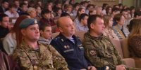 Памятную встречу в честь воссоединения новых регионов с Россией провели в Великих Луках - Pln-Pskov.Ru