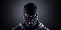 В Оренбурге неизвестный в балаклаве избил 13-летнюю девочку на улице - РТВ-Подмосковье