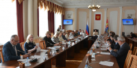В Ивановской области в рамках заседания областной трехсторонней комиссии по регулированию социально-трудовых отношений наградили лучших наставников в сфере труда - Комитет по труду, содействию занятости населения и трудовой миграции