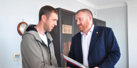 На линии огня. Как Алексей Коротков помог потушить пожар - Орская хроника