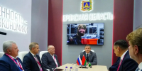 Егор Ковальчук на выставке «Иннопром» подписал ряд соглашений - Пламя Труда
