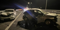 Водитель попала в больницу после столкновения с отбойником рядом с Волжским - Volzsky.Ru