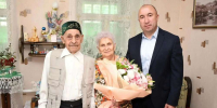 Замглавы Оренбурга Руслан Магомедов посетил ветерана Хабибуллу Байтеева в День пожилых людей - ProOren.Ru