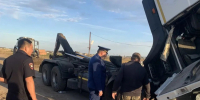 В Астраханской области на трассе погиб водитель автомобиля для перевозки отходов - Bloknot-Astrakhan.Ru