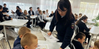В КГБОУ "Михайловская общеобразовательная  школа - интернат" проведены уроки дорожной безопасности. - Михайловский район
