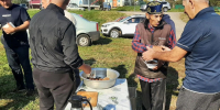 Плов и подарки: сельская молодежь устроила праздник для пожилых жителей Сингелей - Камская новь