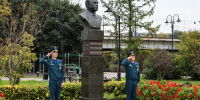 В Омске почтили память генерала армии Алтунина в преддверии Дня гражданской обороны - МЧС России