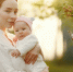 family-spend-time-summer-garden.jpg - Gorod3466.Ru