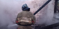 В Свердловском районе из-за пожара обрушилась кровля постройки - Орловский Вестник