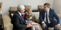 Жителей Адыгеи старше ста лет поздравили на дому с Днем пожилых людей - Советская Адыгея