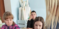Библиотекари с.Оглонги и п.Херпучи на базе МБОУ СОШ провели с учащимися познавательное мероприятие о Пушкинской карте - Библиотечно-музейный центр м. р. им. Полины Осипенко