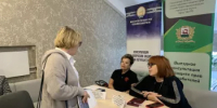 В Международный день пожилых людей специалисты Минторга РБ провели прием граждан - Министерство торговли и услуг