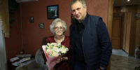 Иван Носков поздравил в Самаре ветерана труда Беллу Скоробогатову - Комсомольская Правда Самара