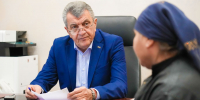 Сергей Меняйло провел личный прием граждан для родственников участников специальной военной операции - Администрация РСО-А