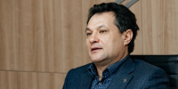 Нуриев отчитал школьников, качавшихся на дуле пушки с Великой Отечественной войны - Chelny-Biz.Ru