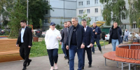 Глава администрации района Иван Николаевич Сухарев совместно с главой городского округа Самара Иваном Николаевичем Носковым проинспектировали качество проведенных работ по благоустройству дворовых территорий - Администрация городского округа Самара