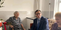 Труженицу тыла из Кисловодска поздравили со 100-летним юбилеем - Комсомольская Правда
