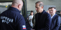 Денис Мантуров и Юрий Слюсарь вместе с Народным фронтом передали на передовую новую партию техники - Администрация Ростовской области