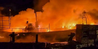 В Холмске пожарные спасли рыбацкую лодку от затопления в порту - News.Astv.Ru