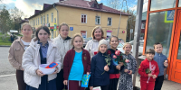 Православные гимназисты поздравили с праздником пожилых курганцев - Епархия