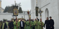 Крестный ход прошел вокруг Кафедрального собора - Пламя Труда