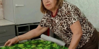 Как волонтер «серебряного» возраста Хамдия Кудашова помогает фронту - Нурлат-⁠информ