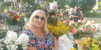Татьяна Петровна любит все цветы, но особенно — розы. - Калужский перекрёсток
