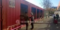 На незаконные контейнеры под окнами жалуются жильцы дома в микрорайоне Кольцово - Четвертый канал