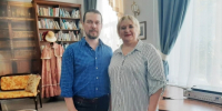 Дмитрий Овчинников с директором Кунгурской ЦБС Светланой Матвеевой - Газета Искра