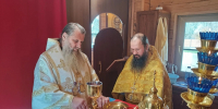 В день отдания праздника Воздвижения Креста Господня митрополит Артемий возглавил Божественную литургию в скиту - Приамурская митрополия