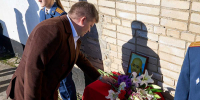 В исправительной колонии в Панковке открыли мемориальную доску Саяну Доржиеву - Новгородские Ведомости